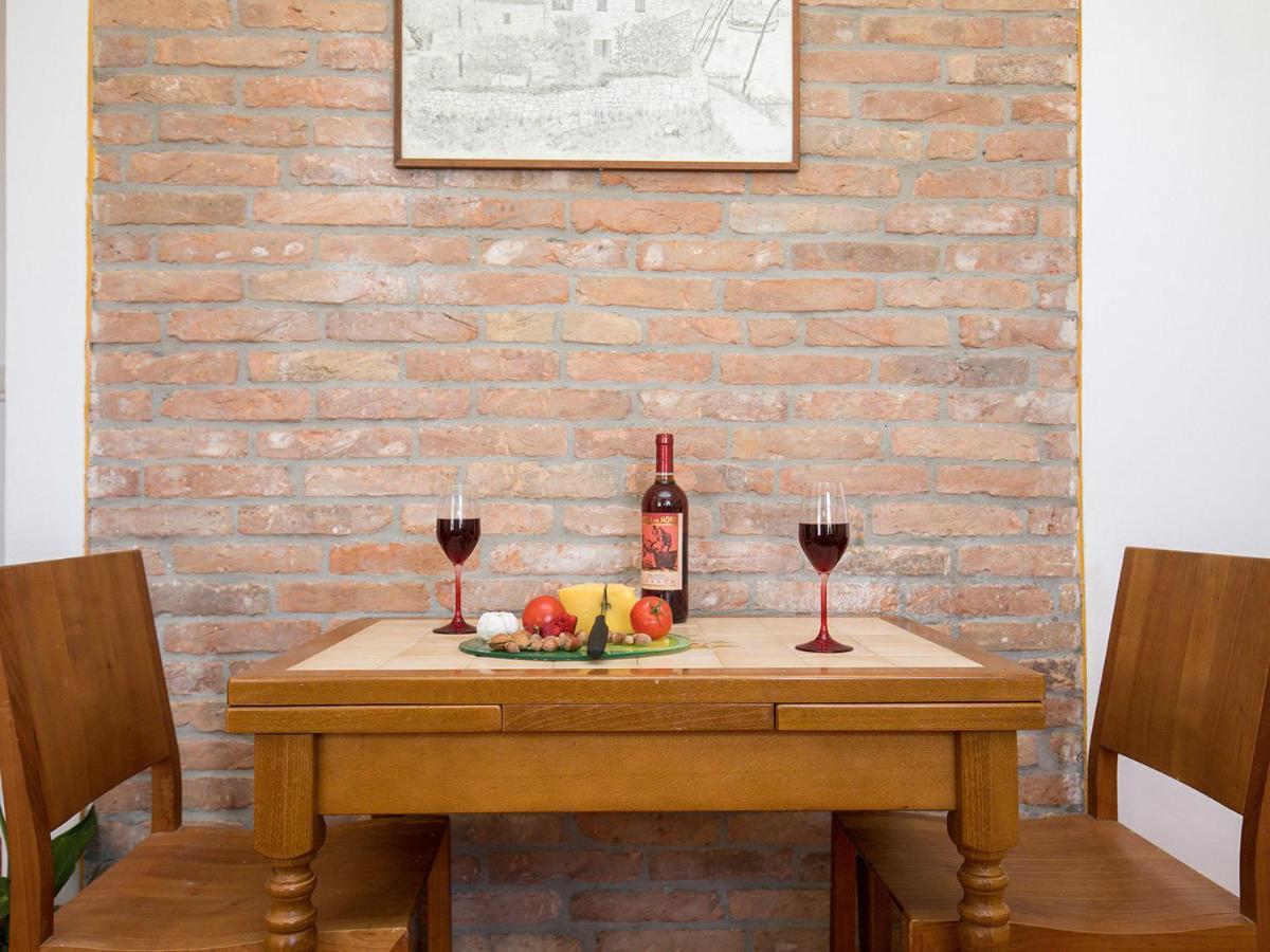 Apartman Susnjic Πόρετς Εξωτερικό φωτογραφία