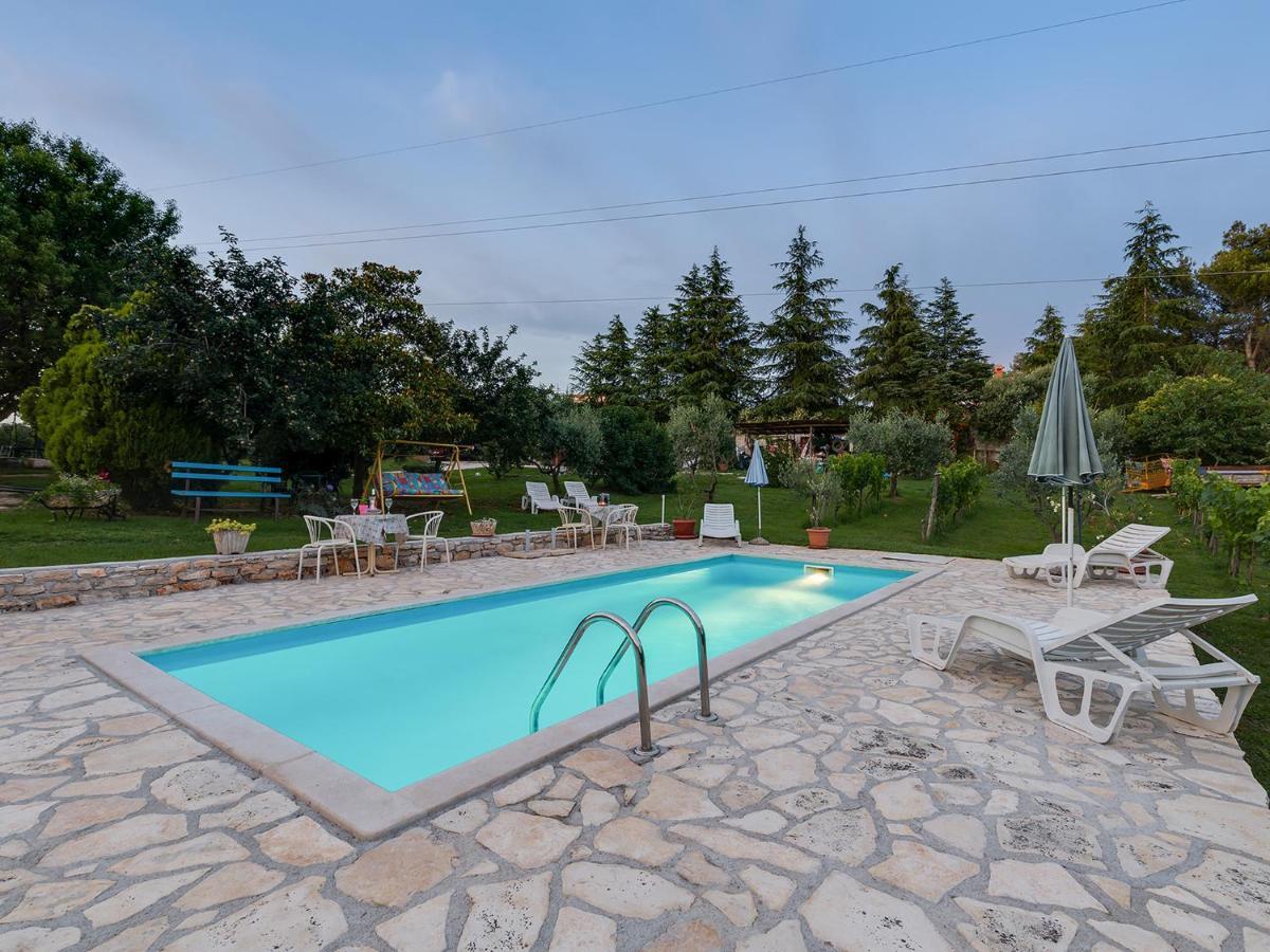Apartman Susnjic Πόρετς Εξωτερικό φωτογραφία