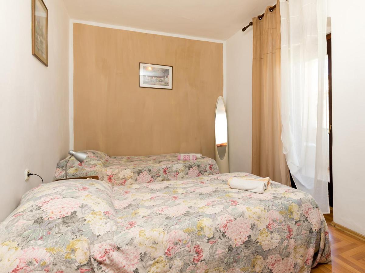 Apartman Susnjic Πόρετς Εξωτερικό φωτογραφία