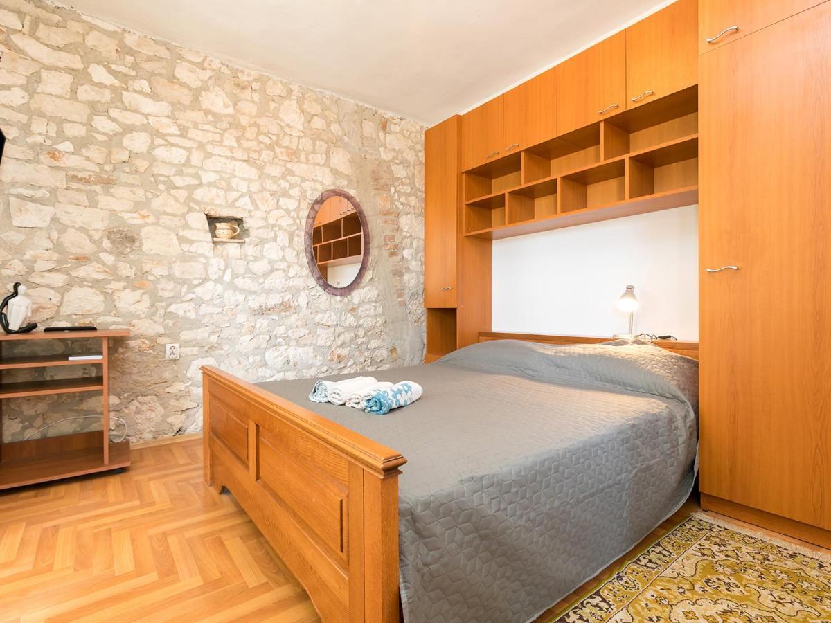 Apartman Susnjic Πόρετς Εξωτερικό φωτογραφία