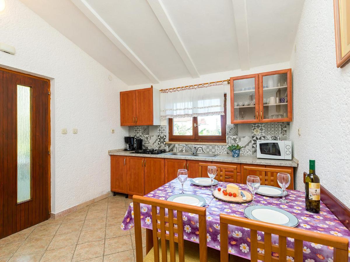 Apartman Susnjic Πόρετς Εξωτερικό φωτογραφία