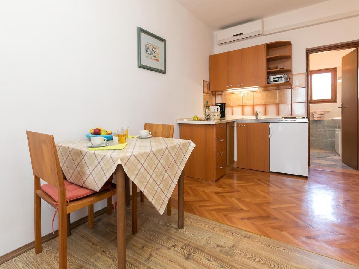 Apartman Susnjic Πόρετς Εξωτερικό φωτογραφία
