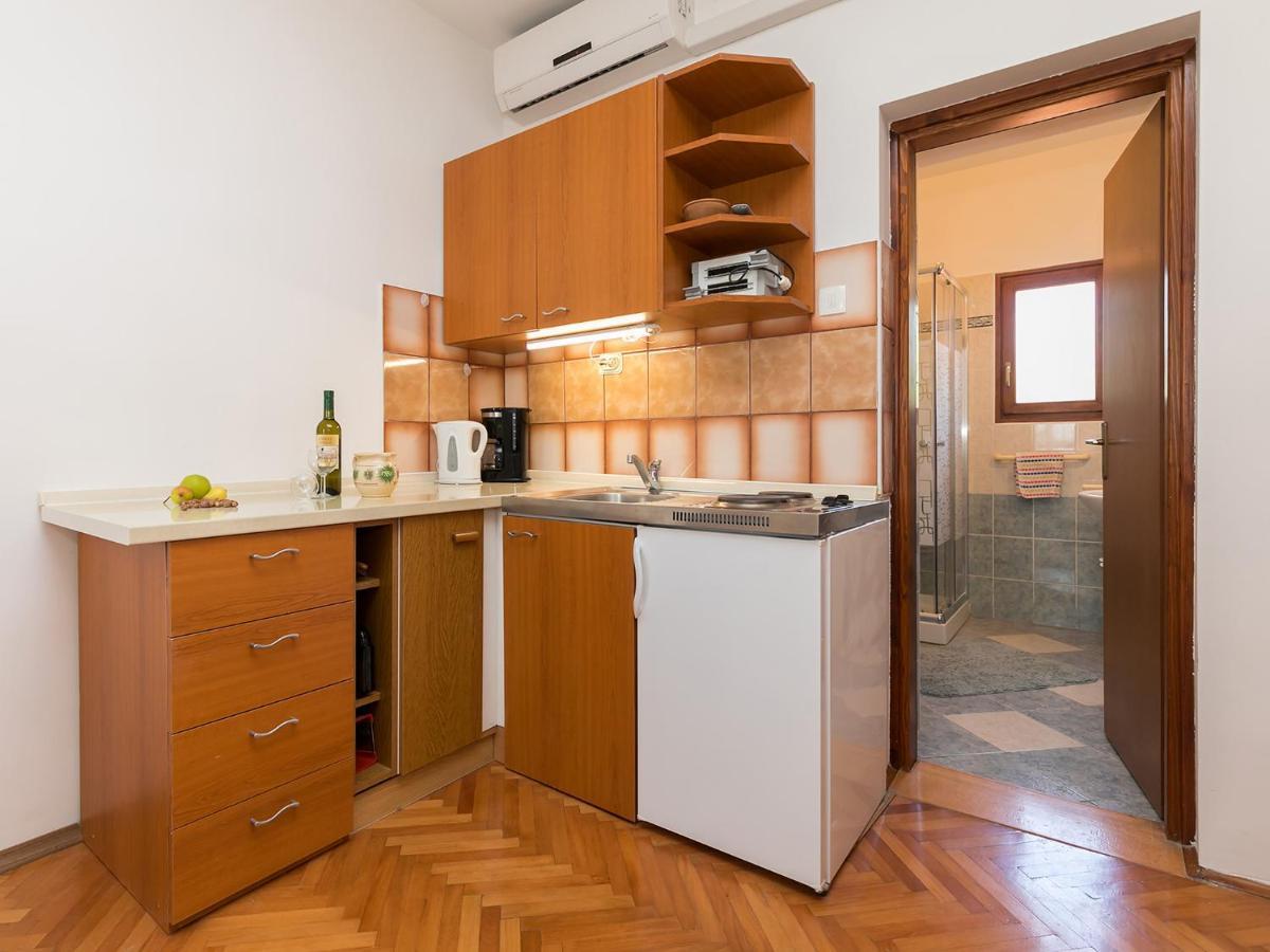 Apartman Susnjic Πόρετς Εξωτερικό φωτογραφία