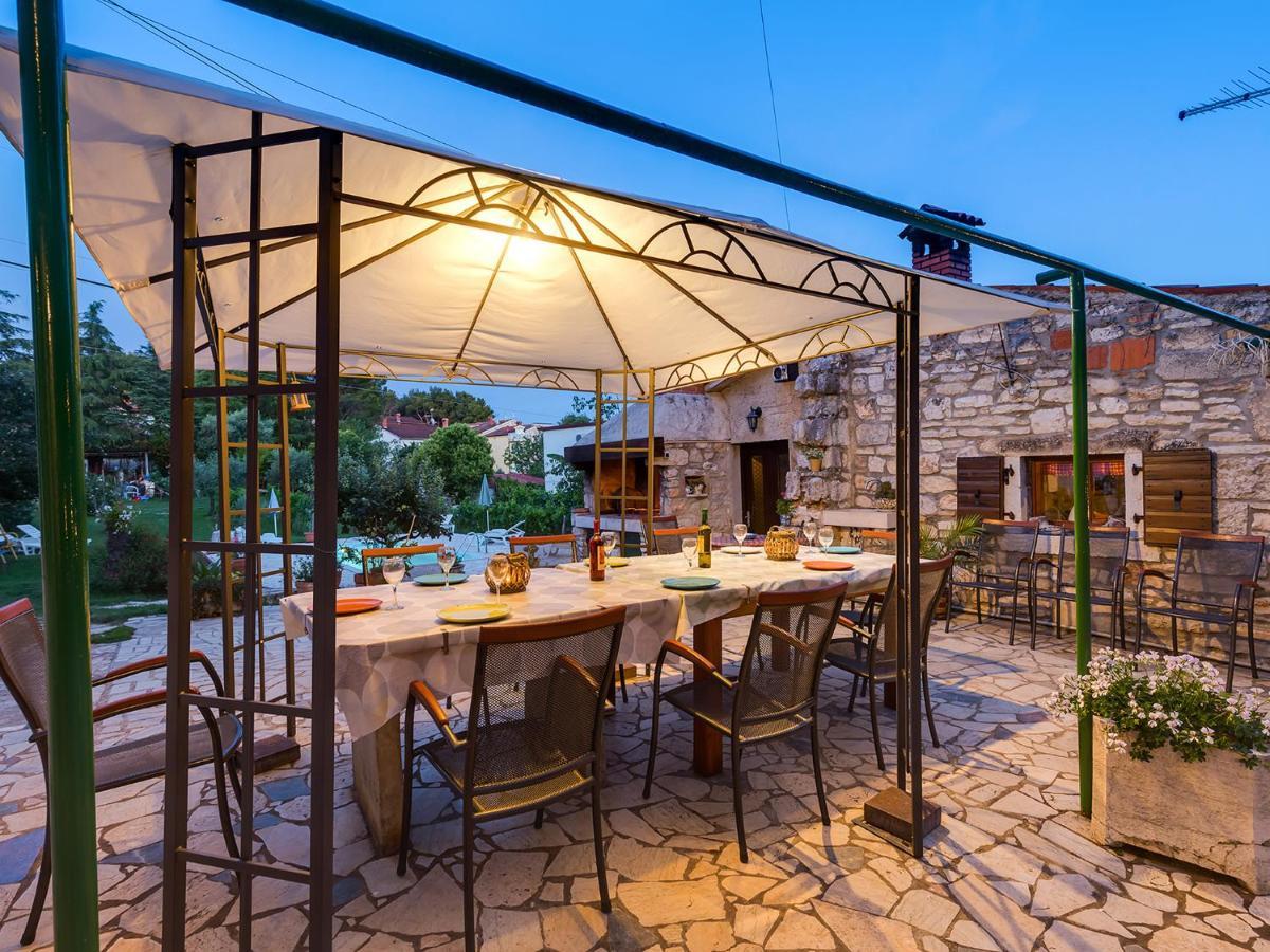 Apartman Susnjic Πόρετς Εξωτερικό φωτογραφία