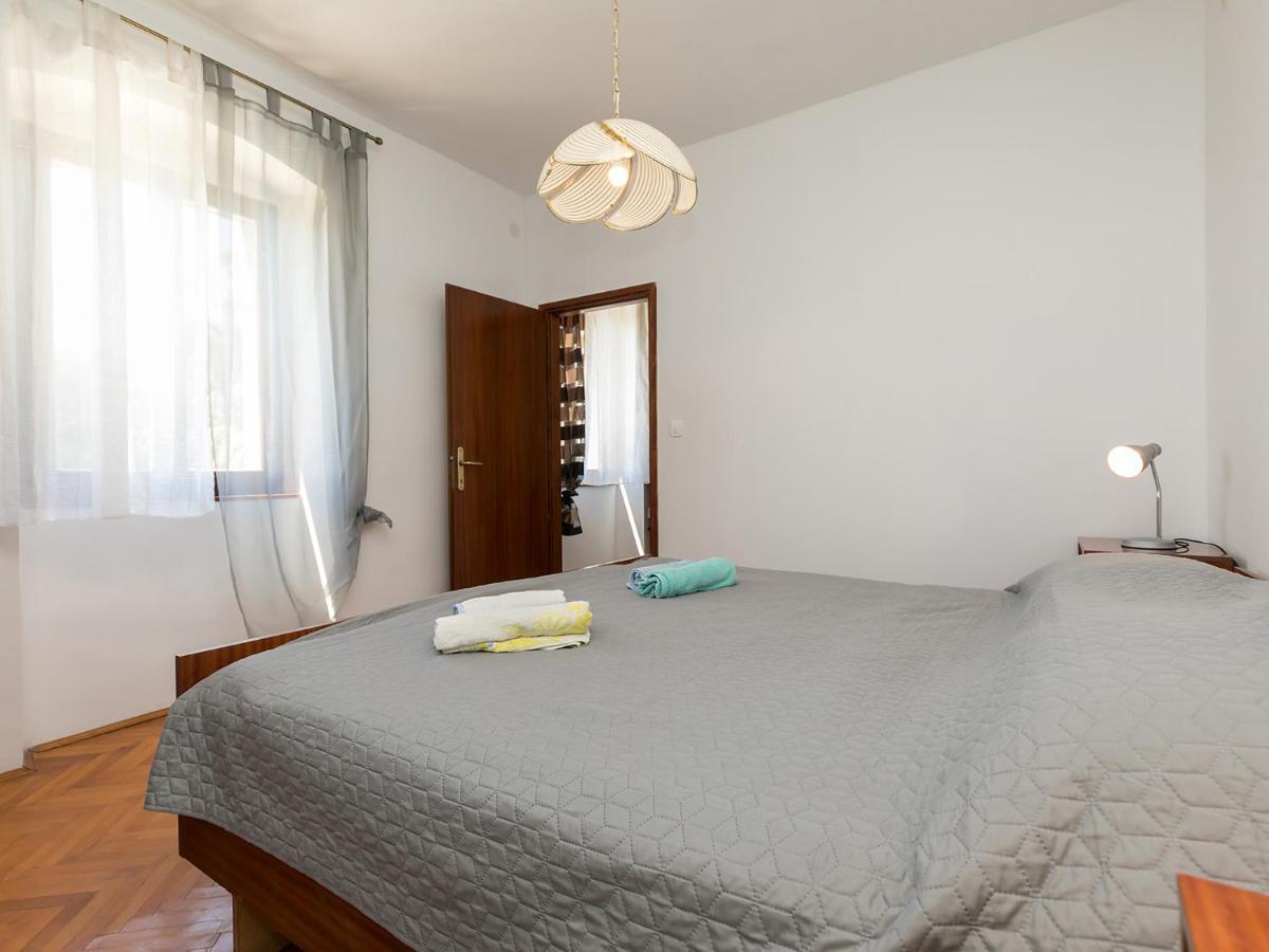 Apartman Susnjic Πόρετς Εξωτερικό φωτογραφία